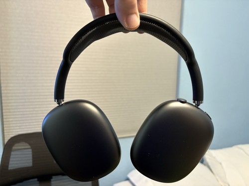 Apple airpods max space - apple,