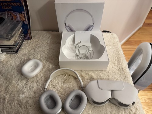 Apple airpods max - apple, first